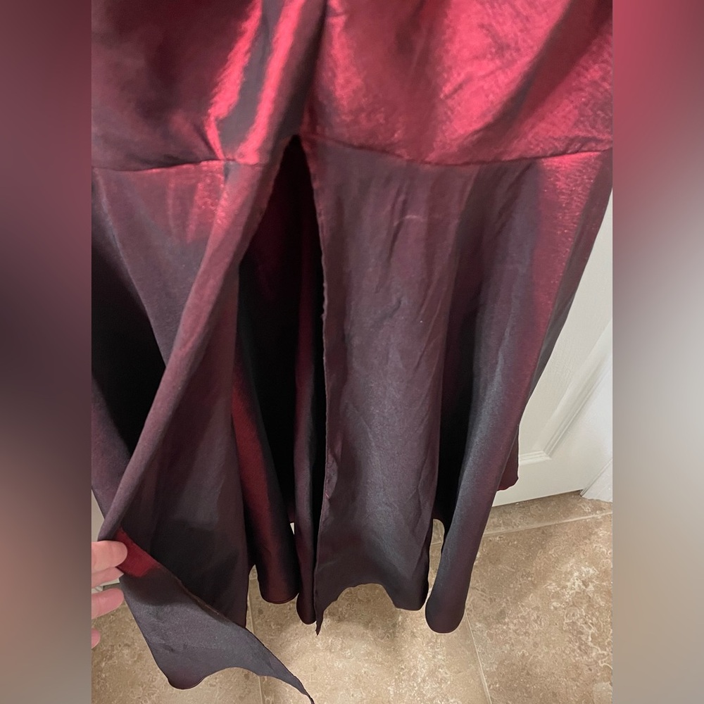 Xscape Garnet Formal Mermaid Dress with Queen Ann Neckline-Like New-True to Size - Picture 9 of 10
